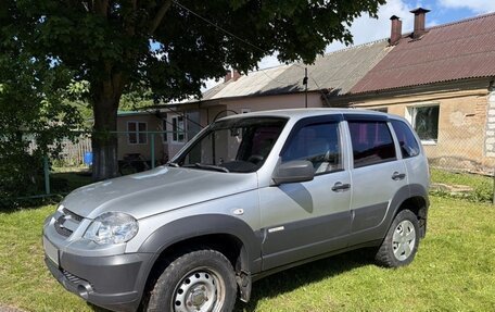 Chevrolet Niva I рестайлинг, 2013 год, 525 000 рублей, 3 фотография