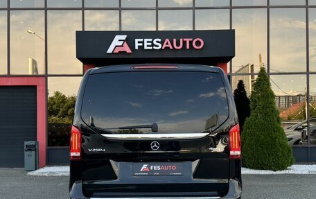 Mercedes-Benz V-Класс, 2018 год, 4 990 000 рублей, 6 фотография