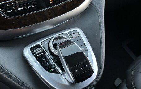 Mercedes-Benz V-Класс, 2018 год, 4 990 000 рублей, 15 фотография