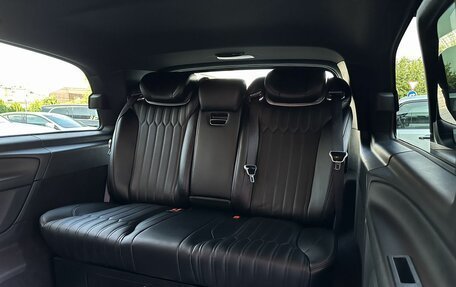 Mercedes-Benz V-Класс, 2018 год, 4 990 000 рублей, 17 фотография