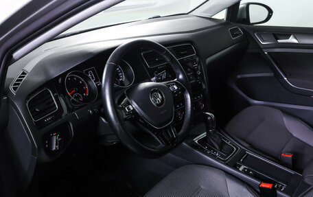 Volkswagen Golf VII, 2018 год, 1 985 000 рублей, 15 фотография