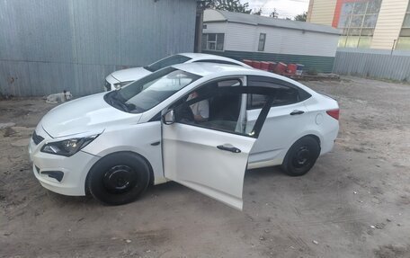 Hyundai Solaris II рестайлинг, 2014 год, 550 000 рублей, 4 фотография