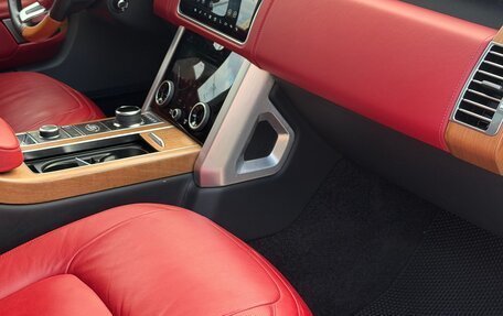 Land Rover Range Rover IV рестайлинг, 2018 год, 5 900 000 рублей, 8 фотография