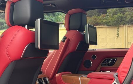 Land Rover Range Rover IV рестайлинг, 2018 год, 5 900 000 рублей, 15 фотография