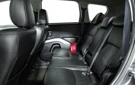 Mitsubishi Outlander III рестайлинг 3, 2012 год, 600 000 рублей, 10 фотография