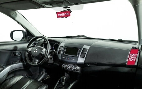 Mitsubishi Outlander III рестайлинг 3, 2012 год, 600 000 рублей, 9 фотография