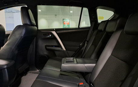Toyota RAV4, 2016 год, 2 230 000 рублей, 16 фотография