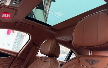 Bentley Flying Spur, 2021 год, 24 000 000 рублей, 4 фотография