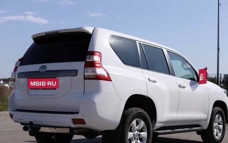 Toyota Land Cruiser Prado 150 рестайлинг 2, 2015 год, 3 296 800 рублей, 5 фотография