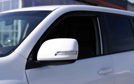 Toyota Land Cruiser Prado 150 рестайлинг 2, 2015 год, 3 296 800 рублей, 9 фотография