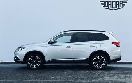 Mitsubishi Outlander III рестайлинг 3, 2021 год, 2 250 000 рублей, 4 фотография
