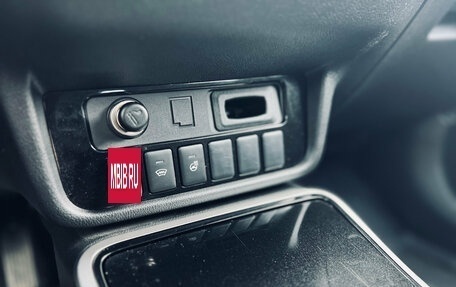 Mitsubishi Outlander III рестайлинг 3, 2021 год, 2 250 000 рублей, 16 фотография