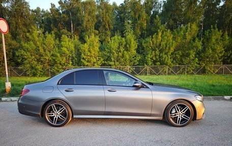Mercedes-Benz E-Класс, 2017 год, 3 300 000 рублей, 5 фотография