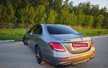Mercedes-Benz E-Класс, 2017 год, 3 300 000 рублей, 8 фотография