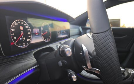 Mercedes-Benz E-Класс, 2017 год, 3 300 000 рублей, 18 фотография