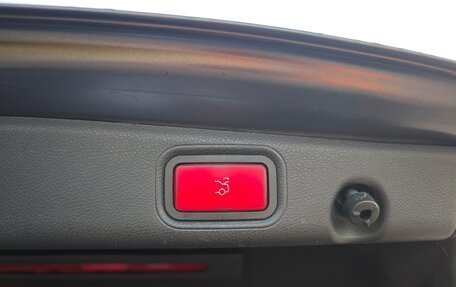 Mercedes-Benz E-Класс, 2017 год, 3 300 000 рублей, 19 фотография