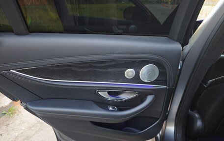 Mercedes-Benz E-Класс, 2017 год, 3 300 000 рублей, 16 фотография