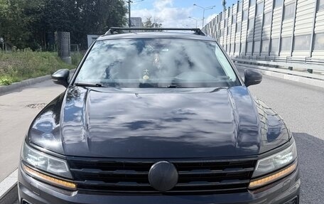 Volkswagen Tiguan II, 2019 год, 2 800 000 рублей, 2 фотография
