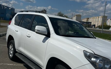 Toyota Land Cruiser Prado 150 рестайлинг 2, 2010 год, 2 150 000 рублей, 8 фотография