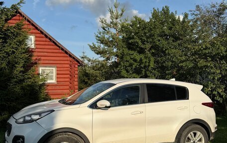 KIA Sportage IV рестайлинг, 2018 год, 1 350 000 рублей, 2 фотография