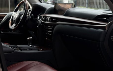 Lexus LX III, 2018 год, 6 550 000 рублей, 24 фотография