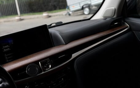 Lexus LX III, 2018 год, 6 550 000 рублей, 34 фотография