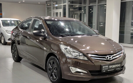 Hyundai Solaris II рестайлинг, 2015 год, 1 070 000 рублей, 7 фотография