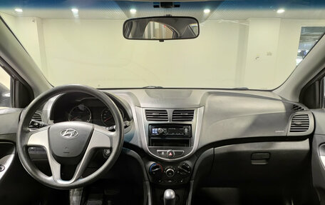 Hyundai Solaris II рестайлинг, 2015 год, 1 070 000 рублей, 18 фотография