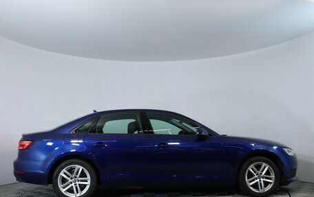 Audi A4, 2018 год, 2 290 000 рублей, 4 фотография