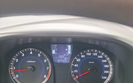Hyundai Solaris II рестайлинг, 2015 год, 850 000 рублей, 7 фотография