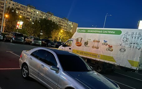 Mercedes-Benz C-Класс, 2004 год, 449 999 рублей, 11 фотография