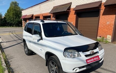 Chevrolet Niva I рестайлинг, 2011 год, 420 000 рублей, 4 фотография