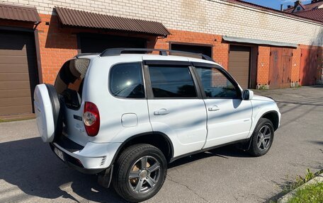 Chevrolet Niva I рестайлинг, 2011 год, 420 000 рублей, 6 фотография