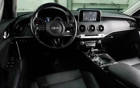 KIA Stinger I, 2019 год, 2 499 000 рублей, 6 фотография