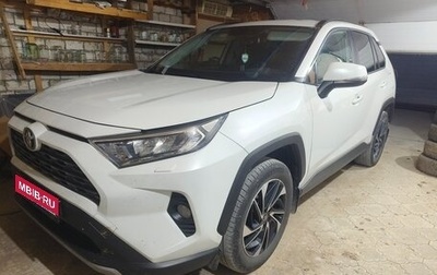 Toyota RAV4, 2021 год, 3 300 000 рублей, 1 фотография