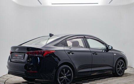 Hyundai Solaris II рестайлинг, 2017 год, 1 360 000 рублей, 5 фотография