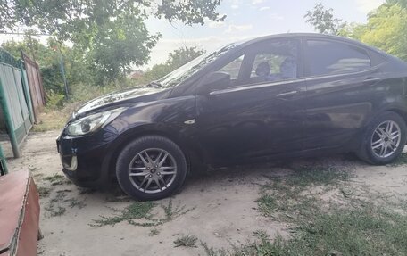 Hyundai Solaris II рестайлинг, 2011 год, 450 000 рублей, 5 фотография