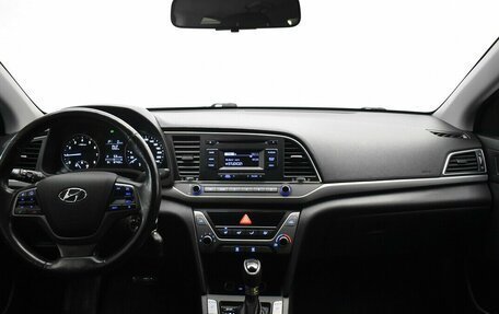 Hyundai Elantra VI рестайлинг, 2018 год, 1 270 000 рублей, 5 фотография