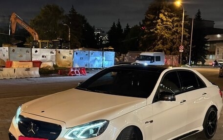 Mercedes-Benz E-Класс AMG, 2015 год, 2 650 000 рублей, 13 фотография
