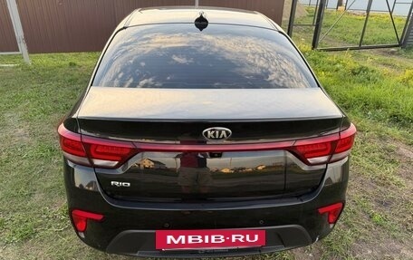 KIA Rio IV, 2017 год, 1 250 000 рублей, 3 фотография