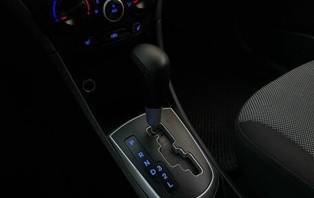 Hyundai Solaris II рестайлинг, 2012 год, 893 000 рублей, 19 фотография