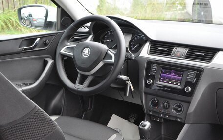Skoda Rapid I, 2017 год, 930 000 рублей, 10 фотография