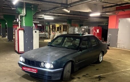 BMW 5 серия, 1990 год, 300 000 рублей, 3 фотография