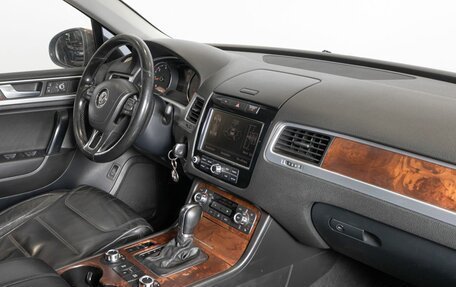 Volkswagen Touareg III, 2011 год, 2 050 000 рублей, 7 фотография