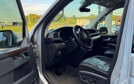 Volkswagen Multivan T6 рестайлинг, 2020 год, 5 990 000 рублей, 12 фотография