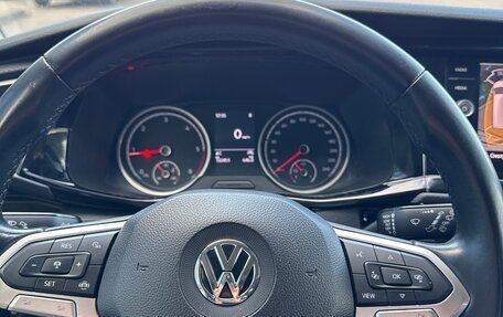 Volkswagen Multivan T6 рестайлинг, 2020 год, 5 990 000 рублей, 22 фотография
