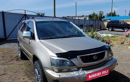 Lexus RX IV рестайлинг, 1999 год, 900 000 рублей, 2 фотография
