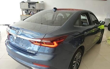 Ford Escort, 2022 год, 915 000 рублей, 6 фотография