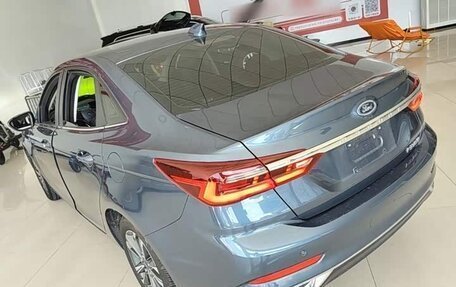 Ford Escort, 2022 год, 915 000 рублей, 4 фотография