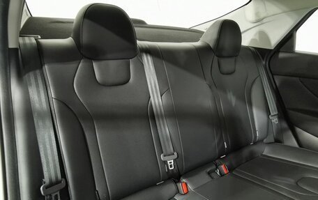 Hyundai Elantra, 2024 год, 1 995 000 рублей, 16 фотография